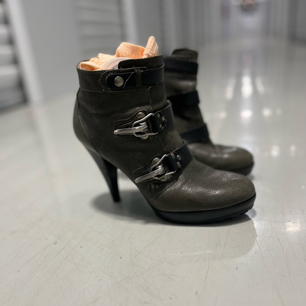 Nine West Women’s Booties Heels 7.5 - Picture 2 of 12